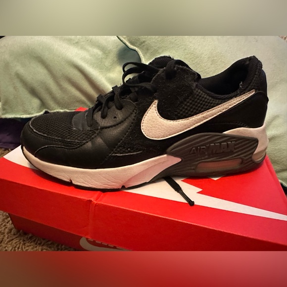 Nike AirMax women size 8 - Picture 3 of 4